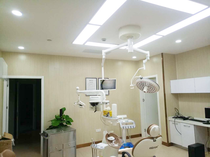 安裝手術(shù)照明燈應注意以下事項